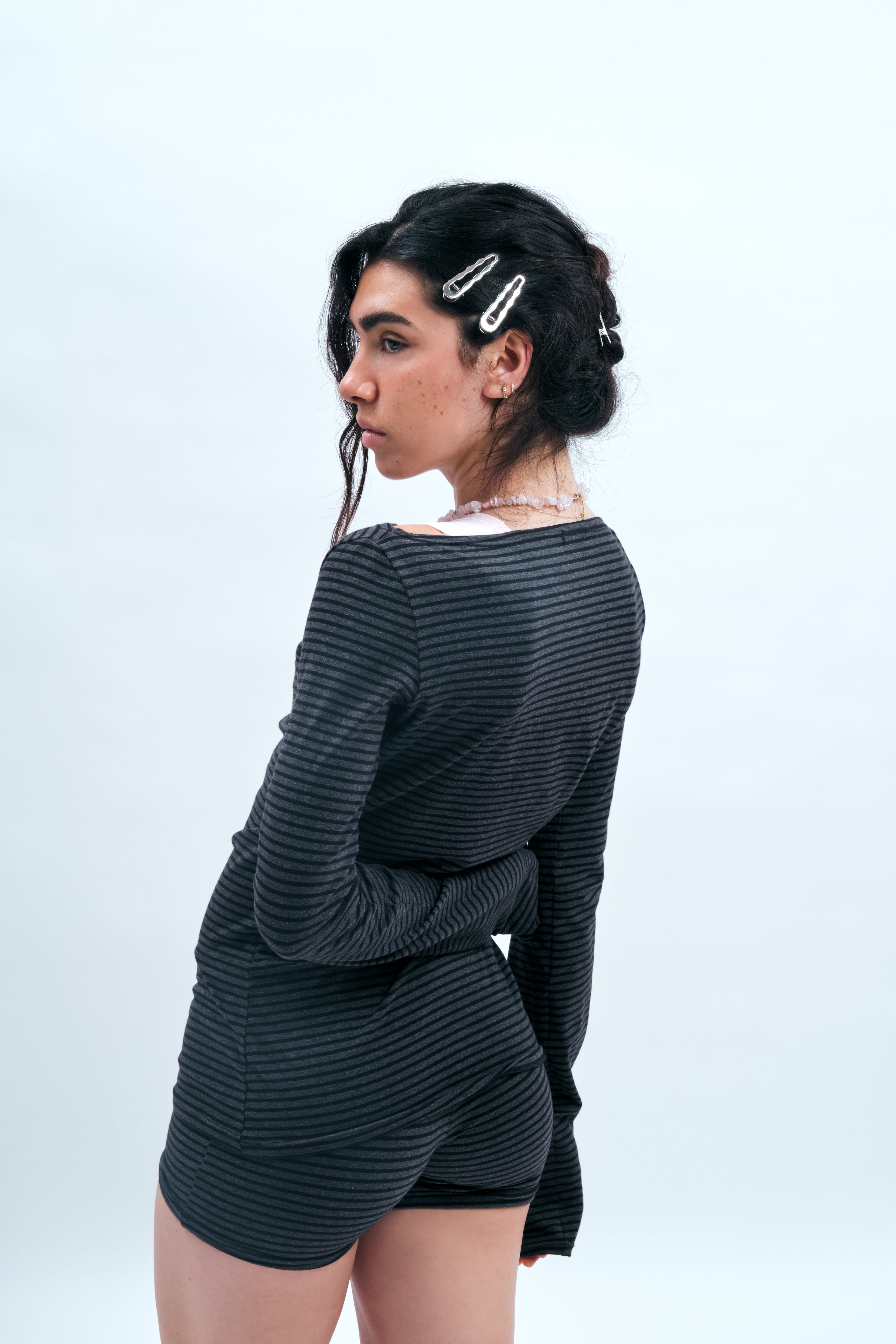 LONG-SLEEVE STRIPED KNIT TEE